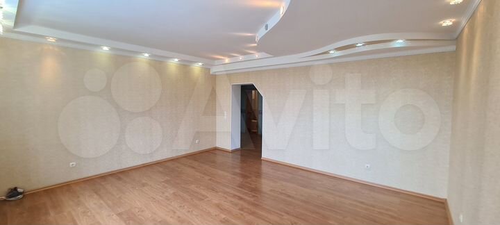 2-к. квартира, 80 м², 8/10 эт.