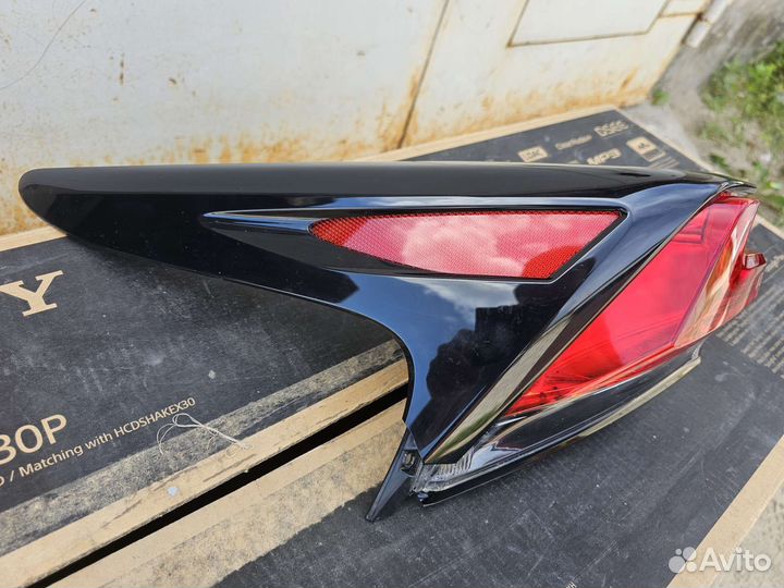 Lexus nx фонарь задний левый