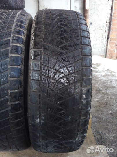 Bridgestone Blizzak DM-Z3 235/65 R17