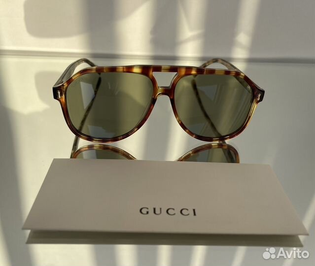 Солнцезащитные очки gucci