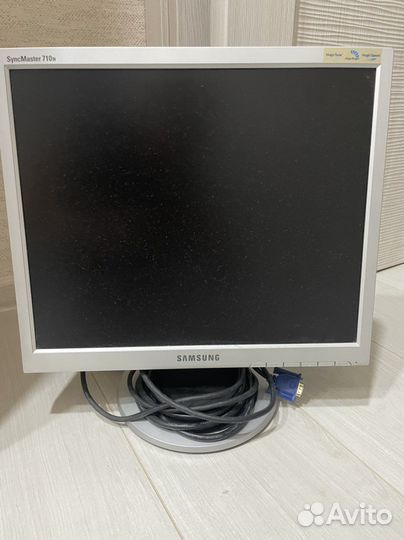 Монитор Samsung