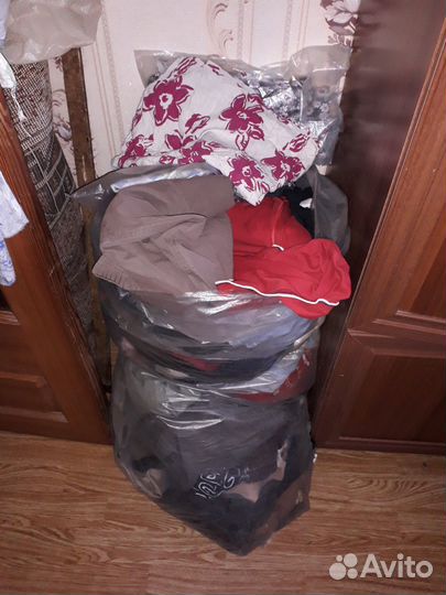 Одежда разная Германия блузки.джинсы.футболки