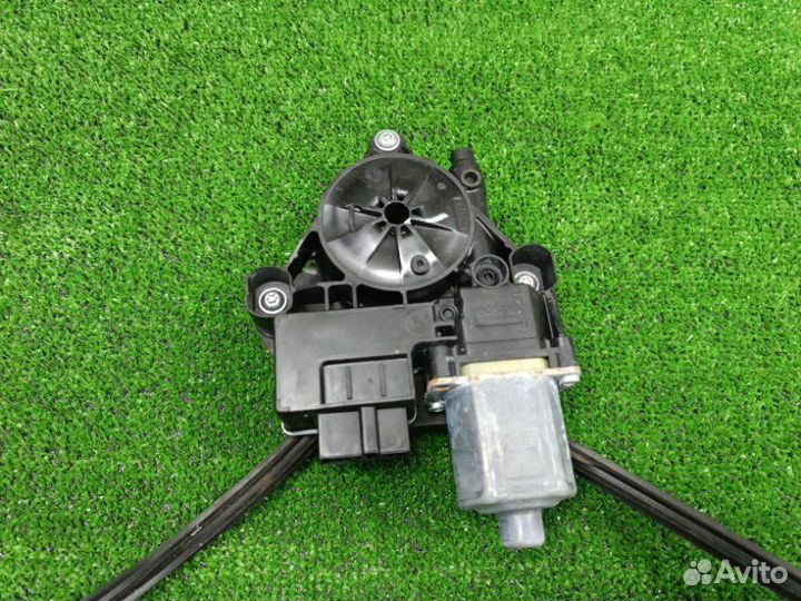 Стеклоподъемник задний правый Volkswagen Golf 7