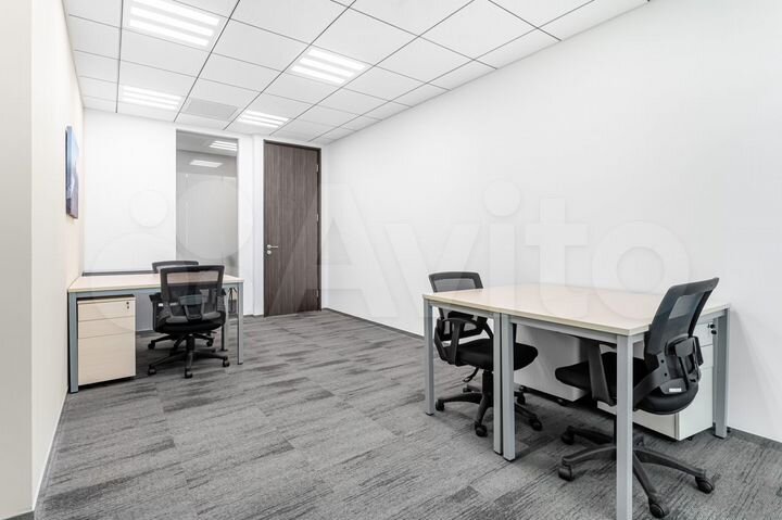 Отдельные офисы для 4 человек в Regus Авион, 20м²