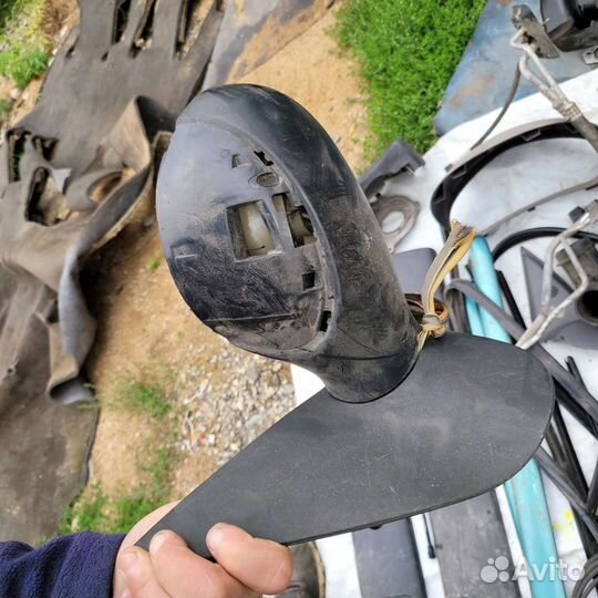 Боковое правое зеркало на пежо 206