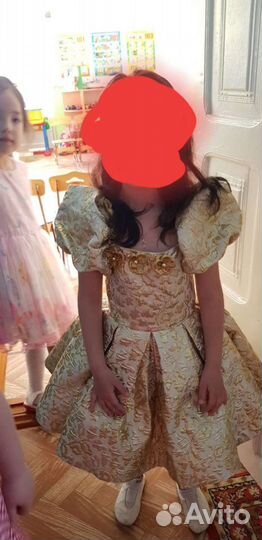 Нарядное платье