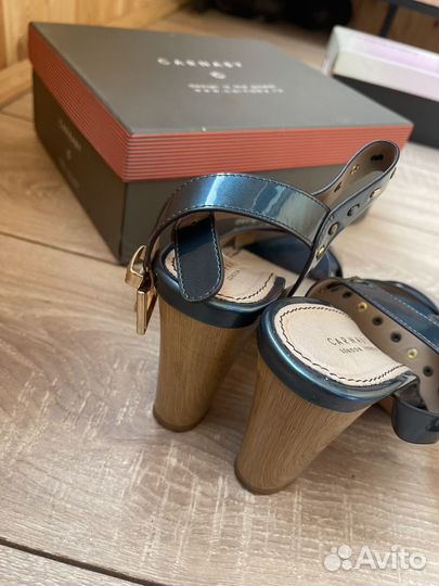 Босоножки carnaby 38