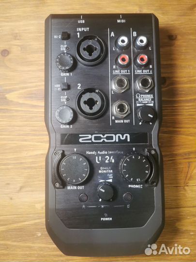 Zoom u 24