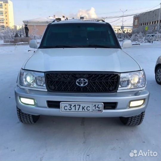 Land Cruiser 100 2005-2007 Решетка TRD C6GF9