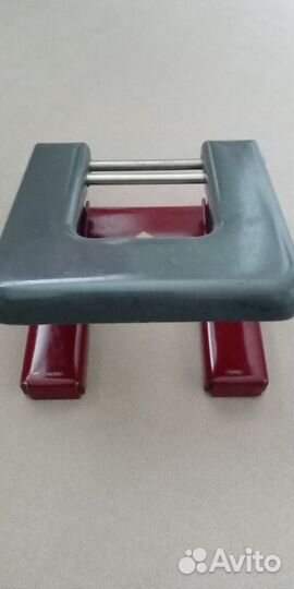 Дырокол на 2 отверстия