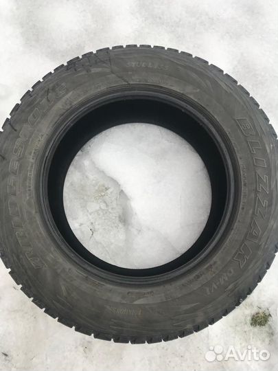 Bridgestone Blizzak DM-V1 265/60 R18 101R