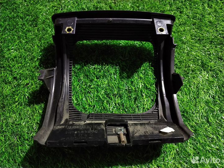 Кожух рулевой Volkswagen Passat B5+