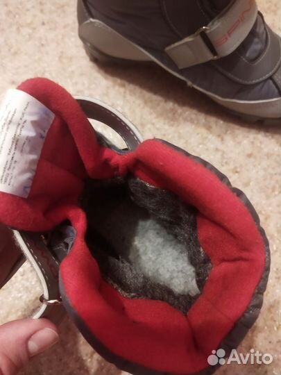 Лыжные ботинки