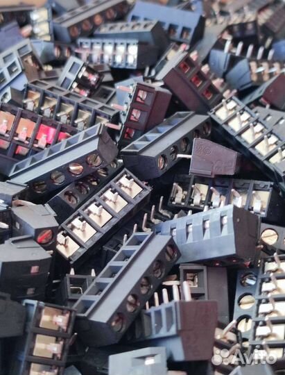 Клемма на плату 5 контактов