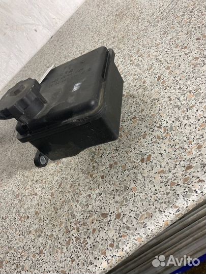 Бачок гидроусилителя Mercedes E-Class W212 M271