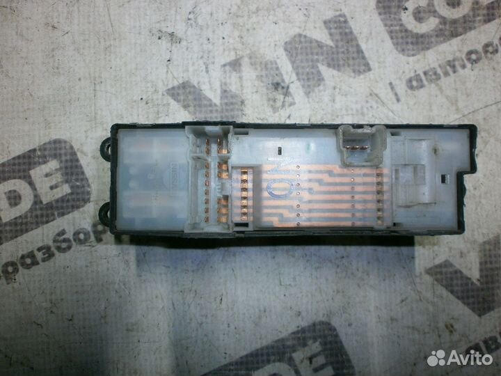 Блок управления стеклоподъемниками Nissan March