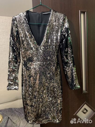 Новогоднее платье с пайетками Bershka