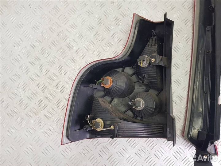 9483774 Фонарь задний правый Volvo XC90