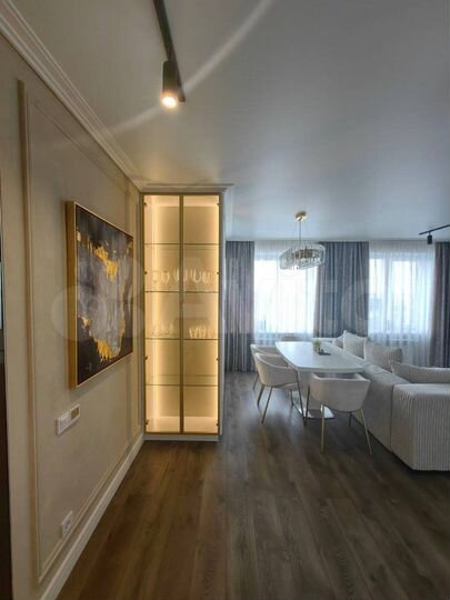 3-к. квартира, 90 м², 15/17 эт.