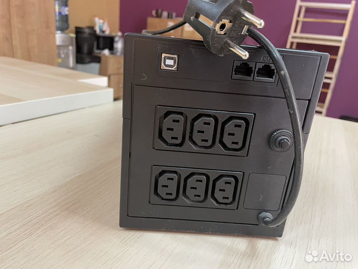 Блок бесперебойного питания