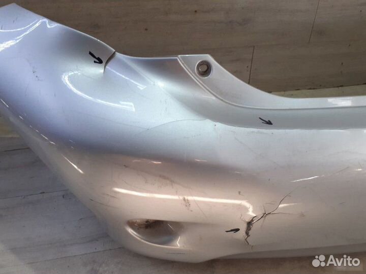 Бампер задний Toyota