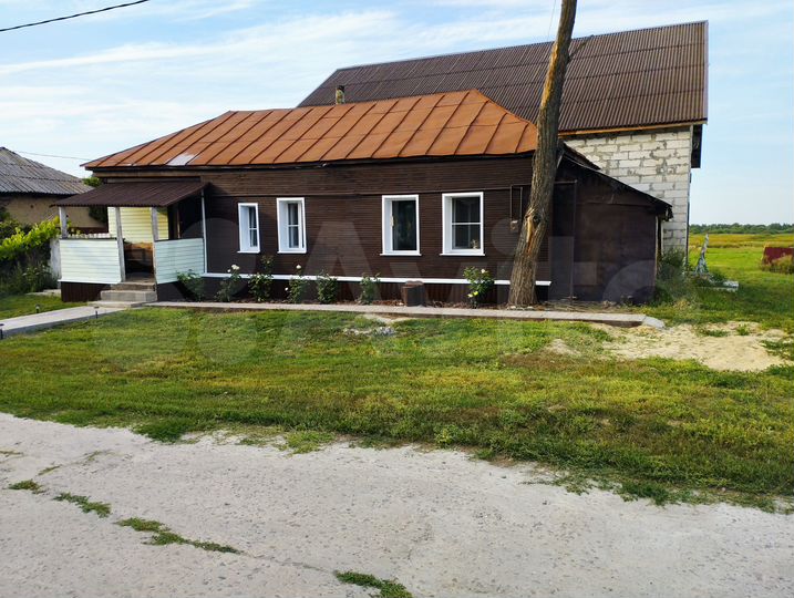 Дом 300 м² на участке 37 сот.