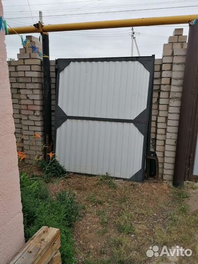Ворота распашные с калиткой б/у