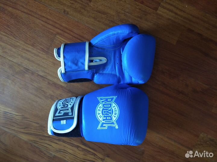 Боксерские перчатки 12 oz Royal