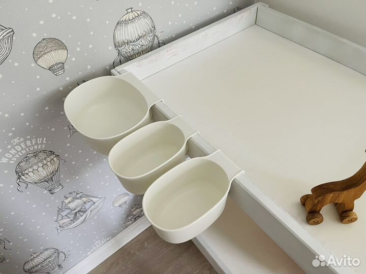Пеленальный столик IKEA сниглар с контейнерами