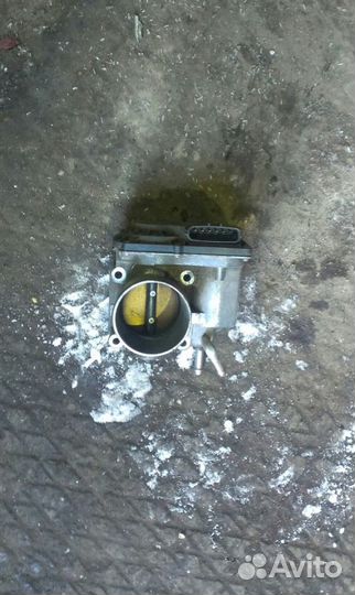 Дроссельная заслонка Тойота Авенсис