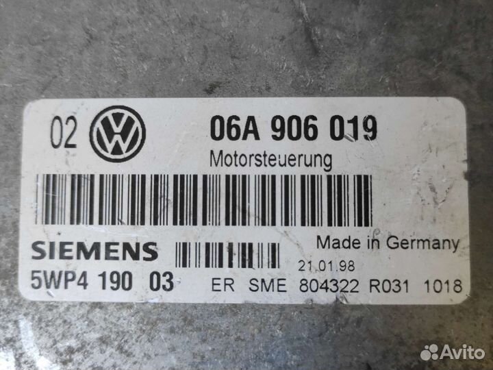 Блок управления двигателем VW golf 2.3 i