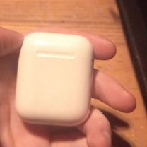 Продам Airpods 1-го поколения