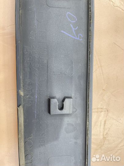 Молдинг заднего правого крыла Land cruiser 100