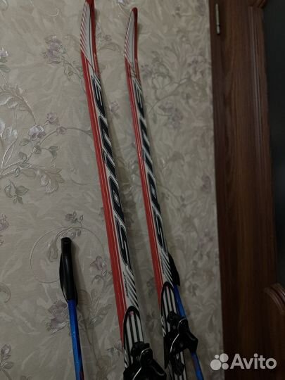 Беговые лыжи и ботинки