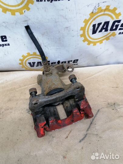 Суппорт задний левый Audi 100 C4