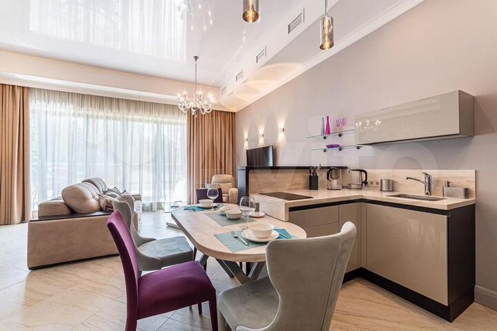 2-к. квартира, 96 м², 1/18 эт.