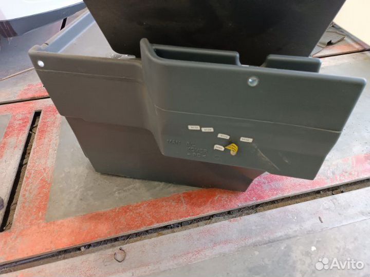 Ящик инструментальный левый Man Tgx