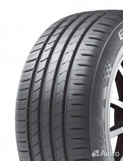 Kumho Ecsta HS51 215/55 R17