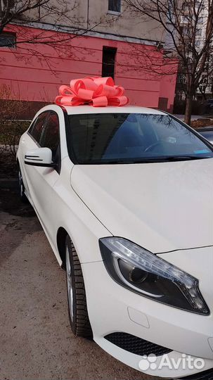 Большой красный бант