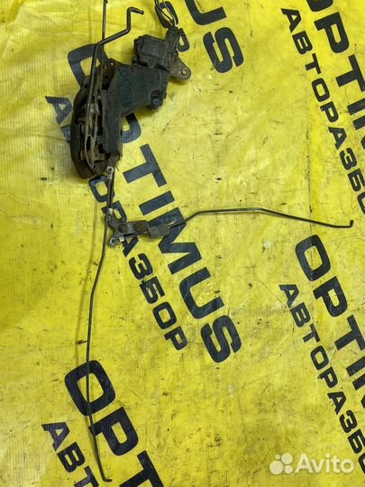 Замок двери передний левый Hyundai Accent