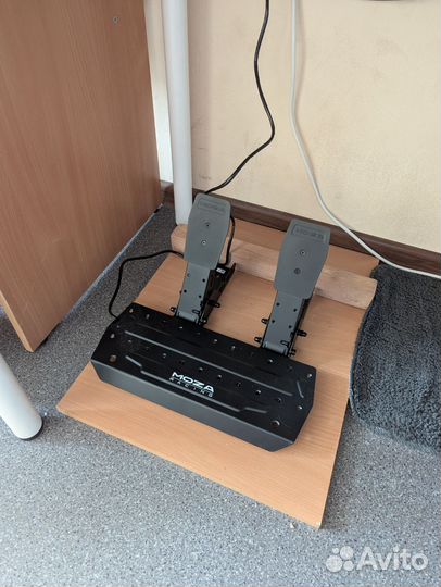 Игровой руль moza r5