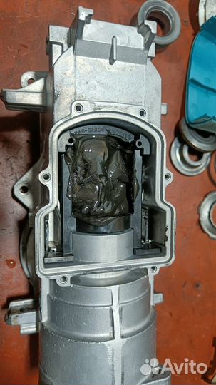 Перфоратор Макита HR5210C