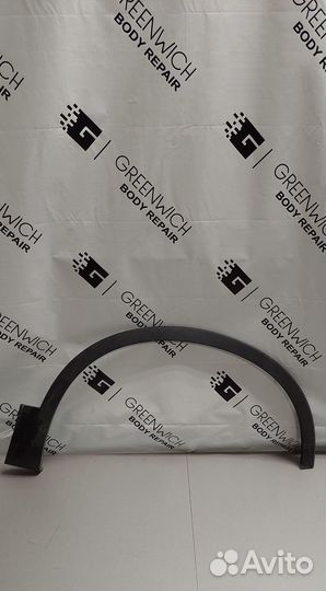 Накладка на крыло передняя правая Volvo XC40