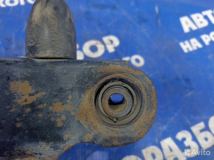 Задний рычаг под пружину Ford Focus 1 седан 2003