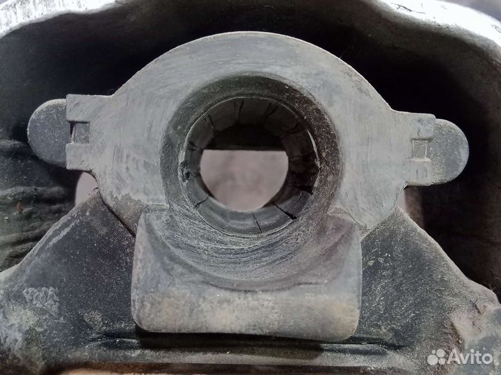 Опора двигателя bca 1.4 Шкода Октавия тур а4