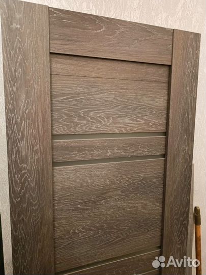 Продам межкомнатную дверь 6-ка
