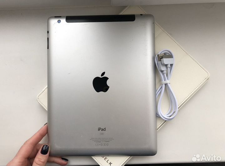iPad 3 64гб стмкарта+вайфай