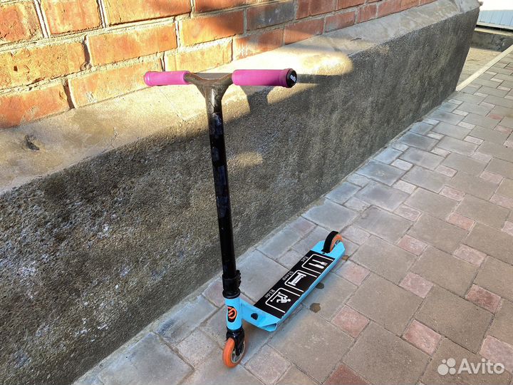 Самокат трюковой