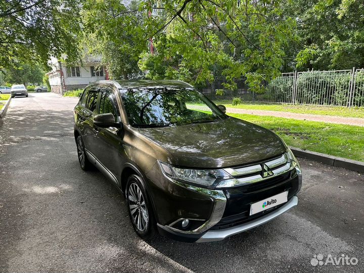 Mitsubishi Outlander 2.4 CVT, 2016, 44 400 км
