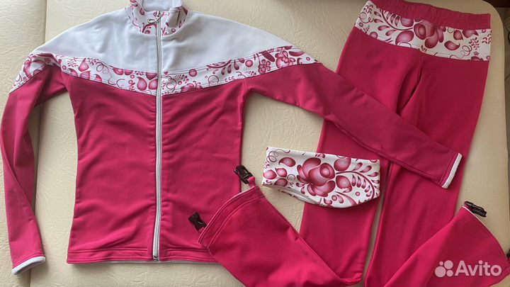 Тренировочный костюм для фигурного катания